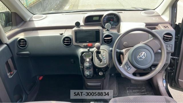 Toyota SPADE 2013-08 8362272-2
