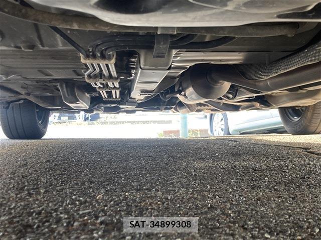 Toyota SPADE 2017-06 8362534-19