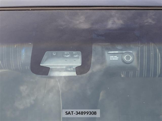 Toyota SPADE 2017-06 8362534-4