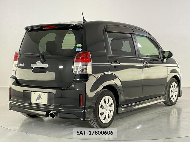 Toyota SPADE 2016-09 8363663-1