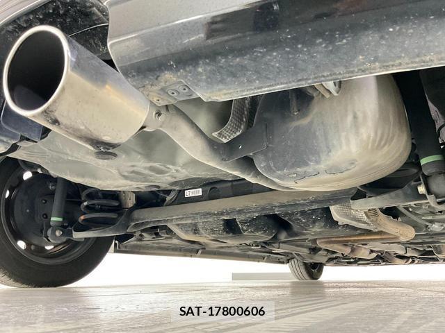 Toyota SPADE 2016-09 8363663-10