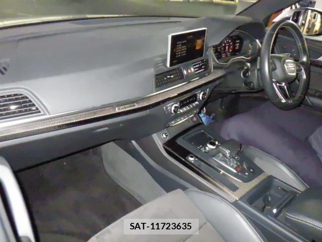 Audi SQ5 2018-07 8362120-2