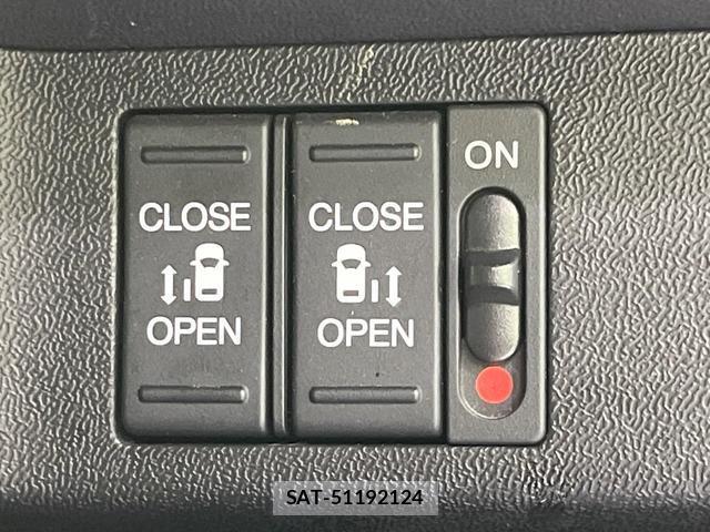Honda e 2021-03 8360503-5