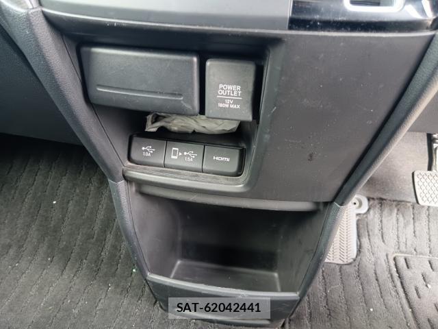 Honda e 2018-01 8360611-15