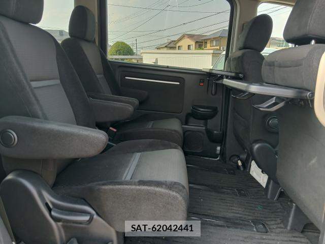 Honda e 2018-01 8360611-19