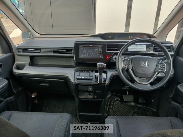 Honda e 2018 8360613-10