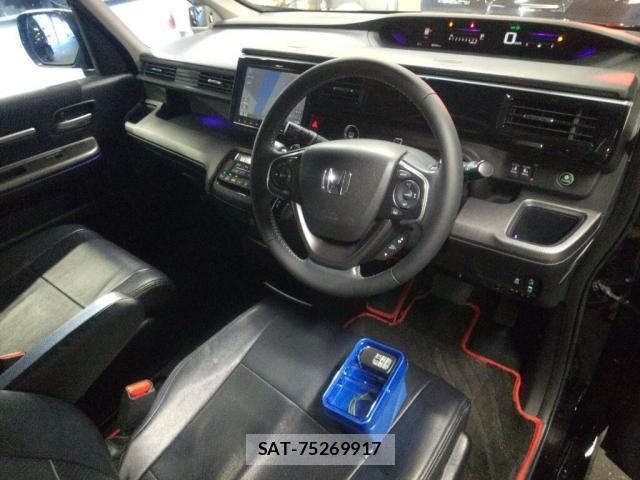 Honda e 2017-12 8360766-2