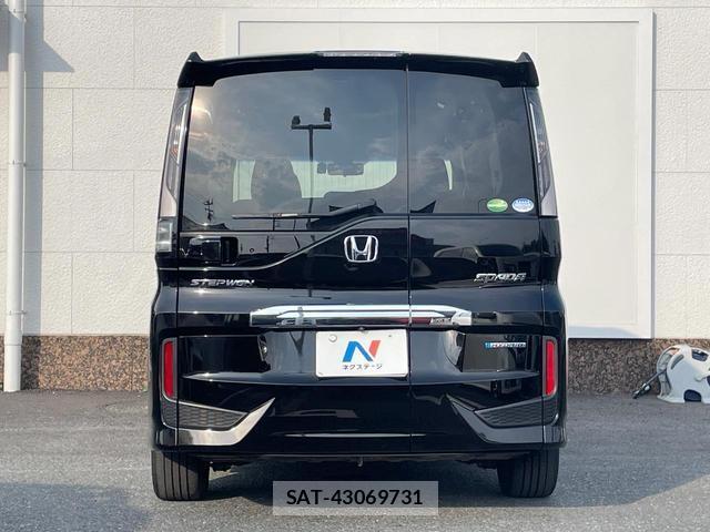 Honda e 2018-01 8361071-16