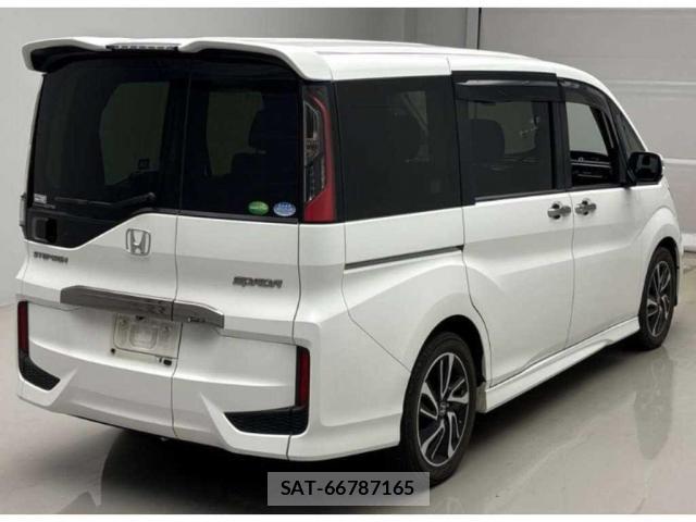 Honda e 2015-09 8361153-1