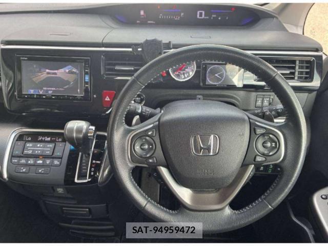 Honda e 2017-09 8361155-2