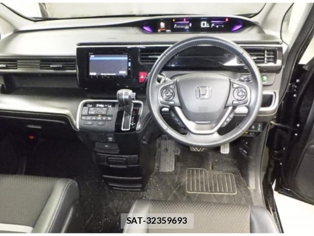 Honda e 2018-01 8361218-2