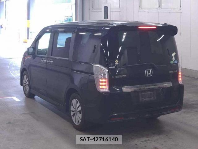 Honda e 2013-10 8361226-4