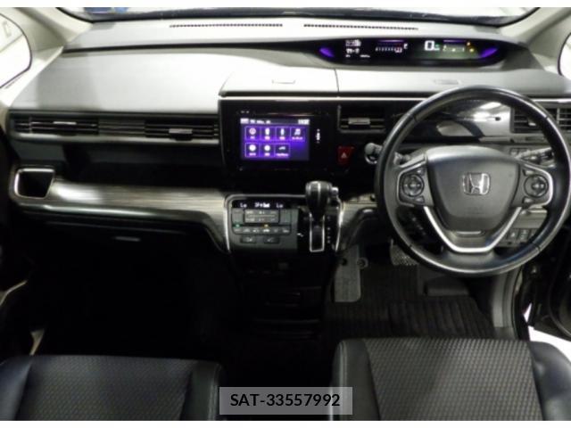 Honda e 2015-08 8361247-2