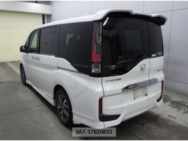 Honda e 2017-07 8361255-1