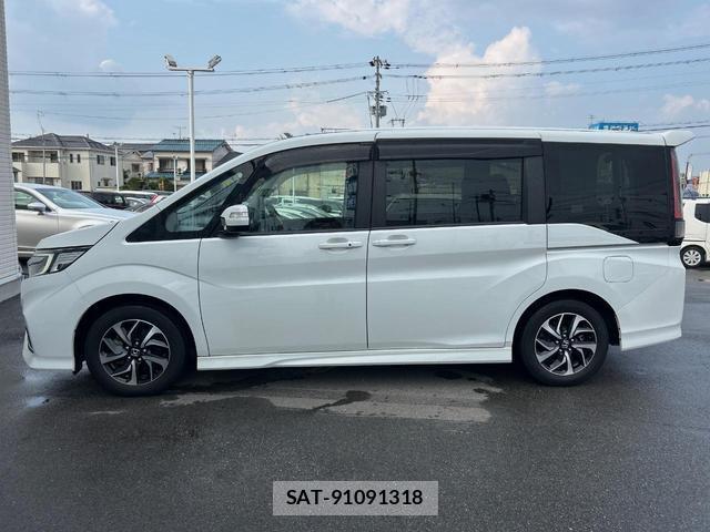 Honda e 2021-08 8361482-16