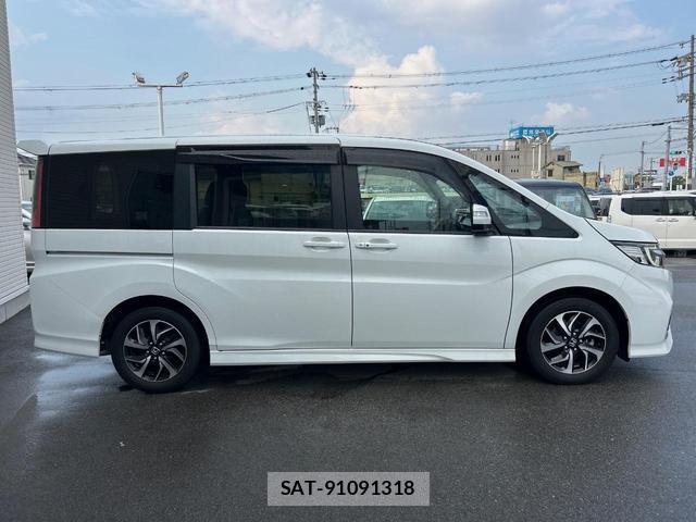 Honda e 2021-08 8361482-17