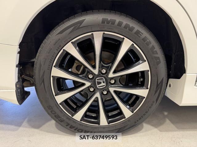Honda e 2013-03 8361965-6