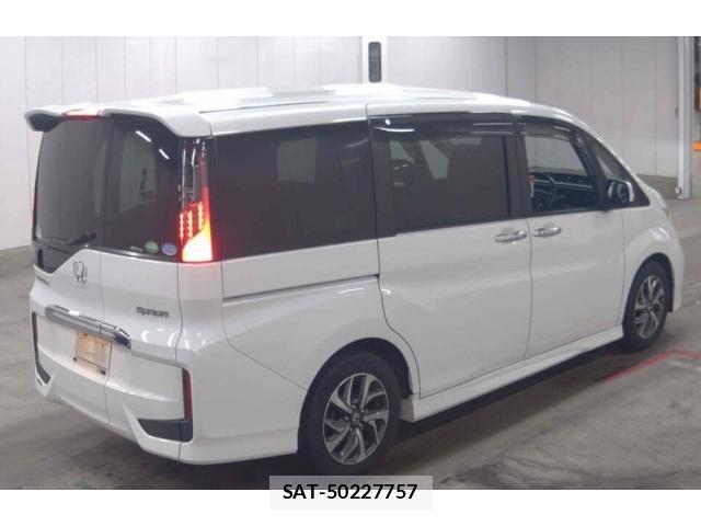 Honda e 2015-07 8363173-2
