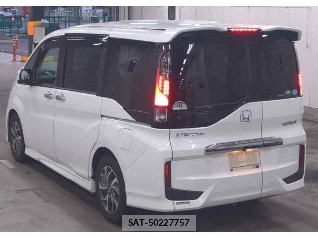 Honda e 2015-07 8363173-3
