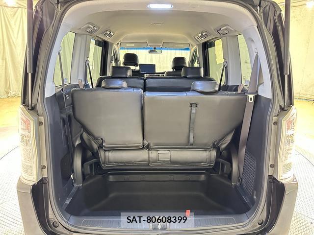 Honda e 2011-08 8363270-16
