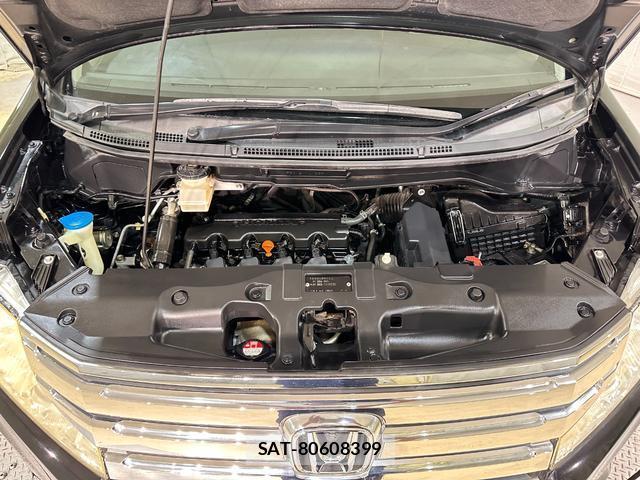 Honda e 2011-08 8363270-17
