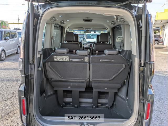 Honda e 2017-09 8363284-15