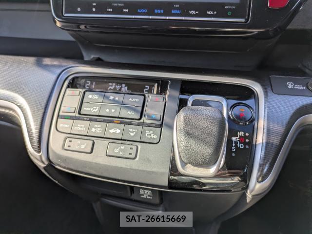 Honda e 2017-09 8363284-19