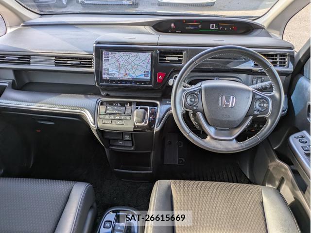 Honda e 2017-09 8363284-2