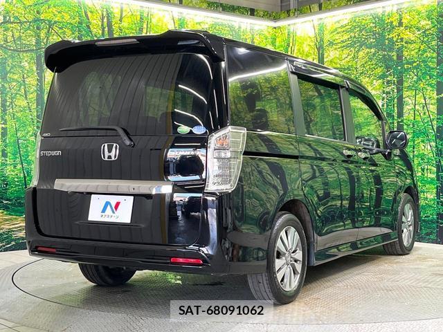 Honda e 2013-12 8363539-17
