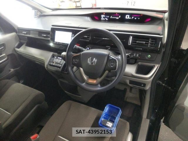 Honda e 2015-10 8360707-2
