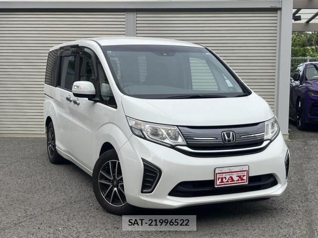 Honda e 2015-08 8360946-18