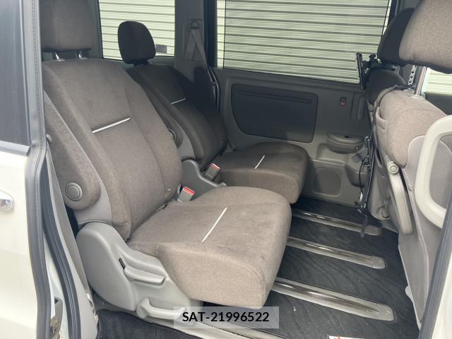Honda e 2015-08 8360946-4