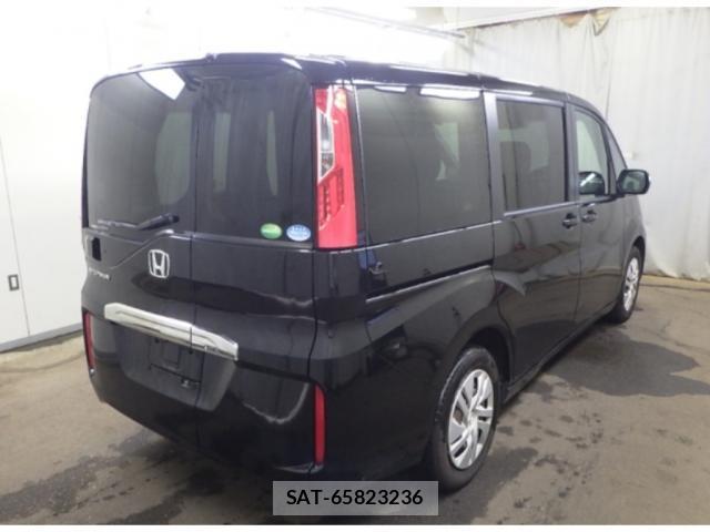Honda e 2017-07 8361203-4