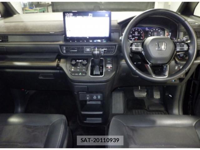 Honda e 2023-07 8361256-2