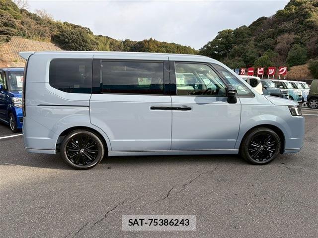 Honda e 2026-03 8363352-9