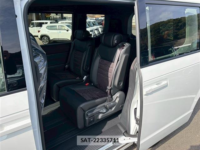 Honda e 2026-05 8363353-15