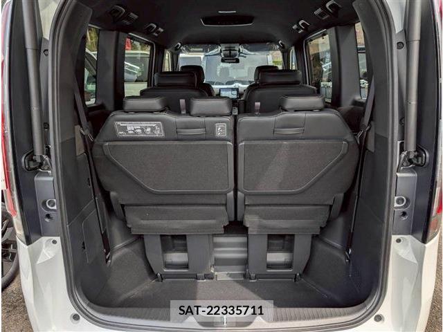 Honda e 2026-05 8363353-17