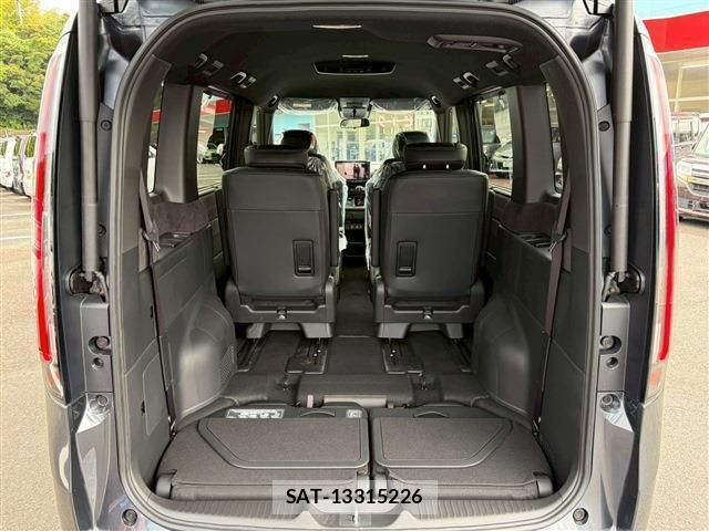 Honda e 2026-05 8363354-17
