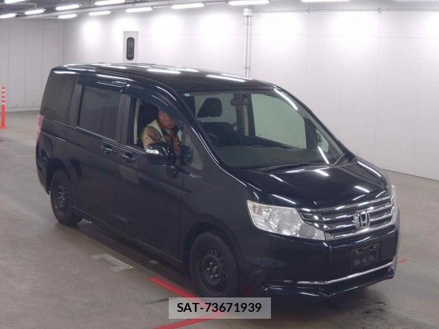 Honda e 2013-08 8363421-0