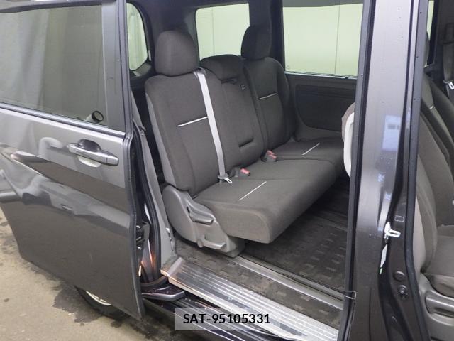 Honda e 2016-03 8363460-6