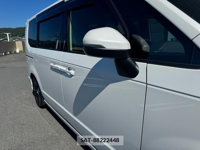 Honda e 2023-08 8363466-13