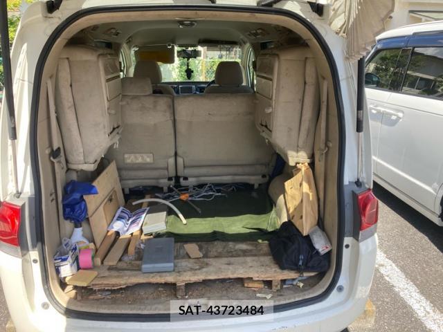 Honda e 2007-01 8363684-19