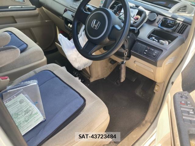 Honda e 2007-01 8363684-9