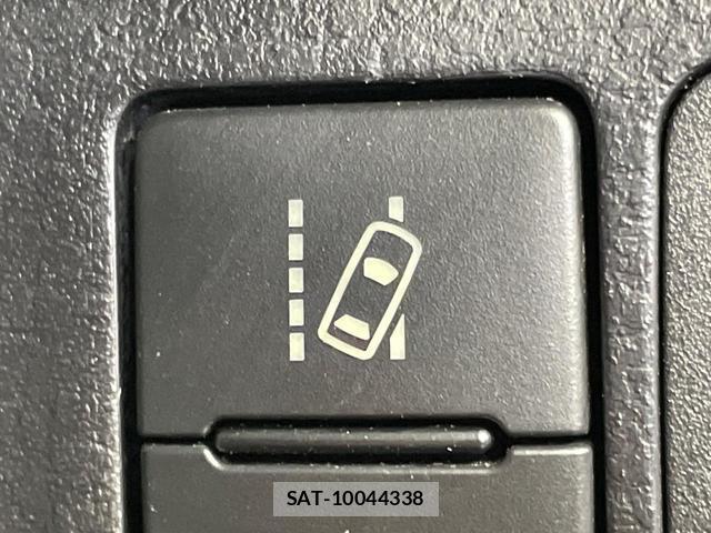 Toyota SUCCEED 2020-06 8363048-6