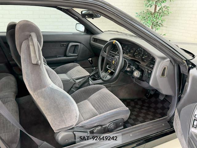Toyota SUPRA 1992-12 8362942-13