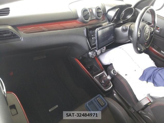 Suzuki SWIFT 2021-08 8361121-2