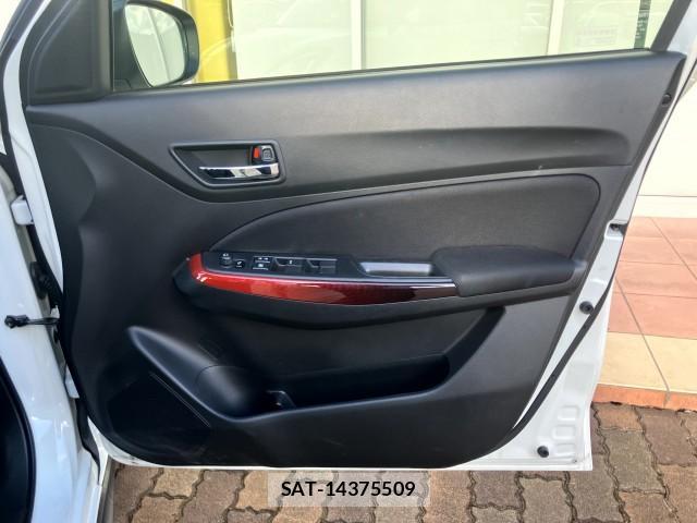 Suzuki SWIFT 2019-07 8363062-17