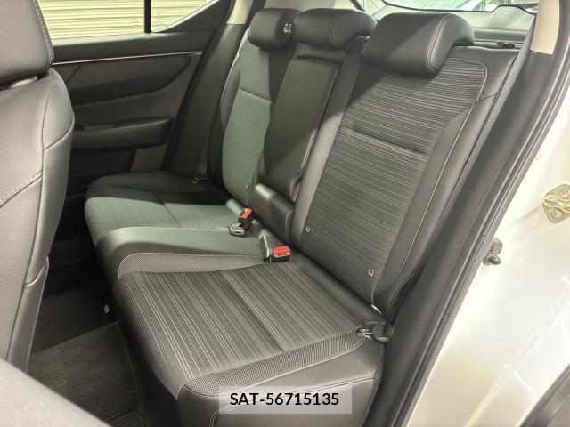Suzuki SWIFT 2018-03 8363113-14