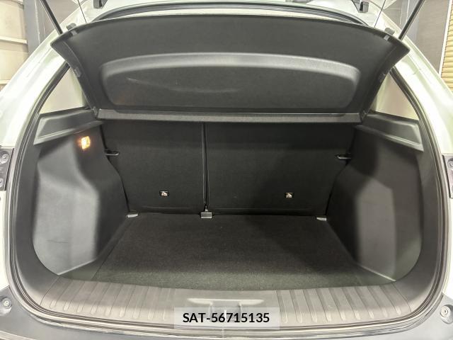 Suzuki SWIFT 2018-03 8363113-15
