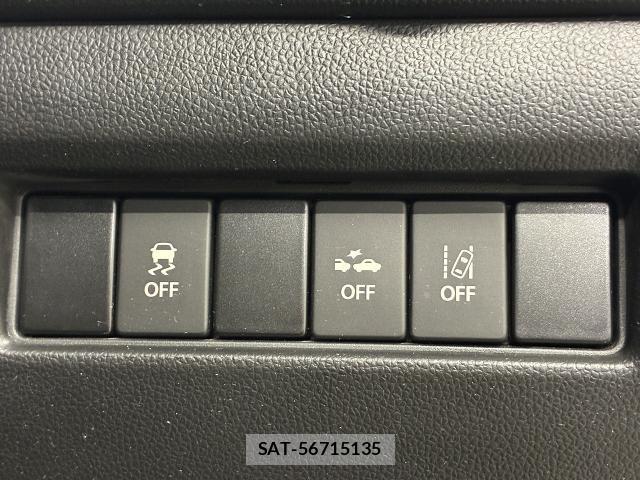 Suzuki SWIFT 2018-03 8363113-19